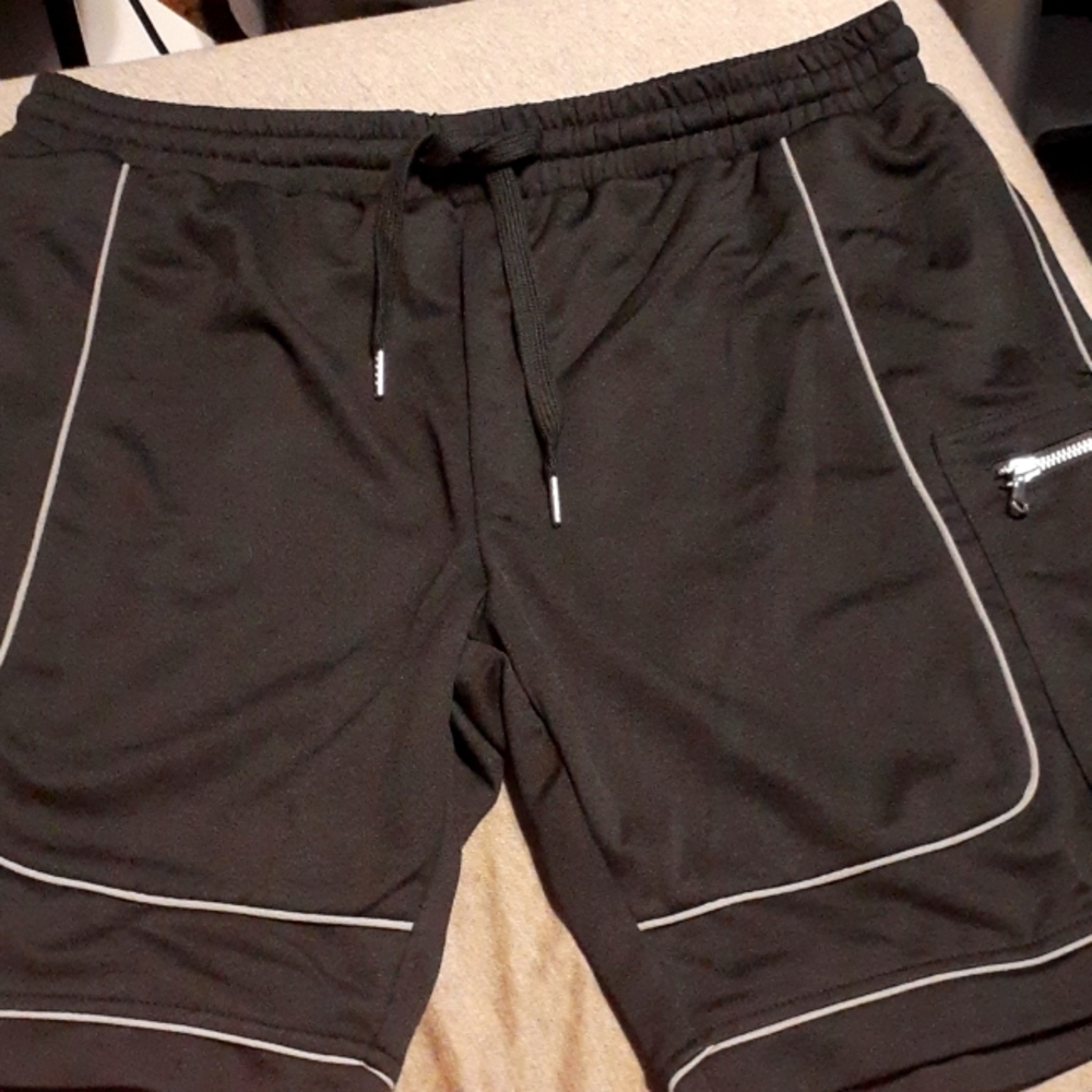 Fashion Nova Men Black Shorts XL